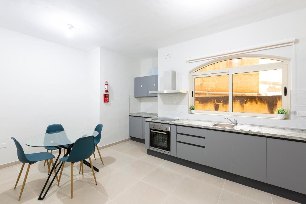Sliema Central Apartment Just Minutes From The Beach By Jl Kültér fotó