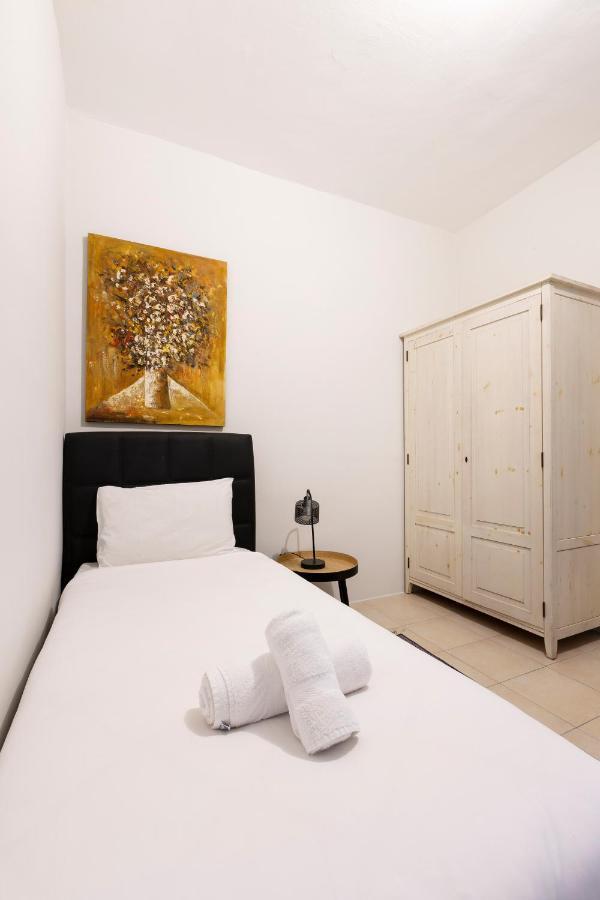 Sliema Central Apartment Just Minutes From The Beach By Jl Kültér fotó