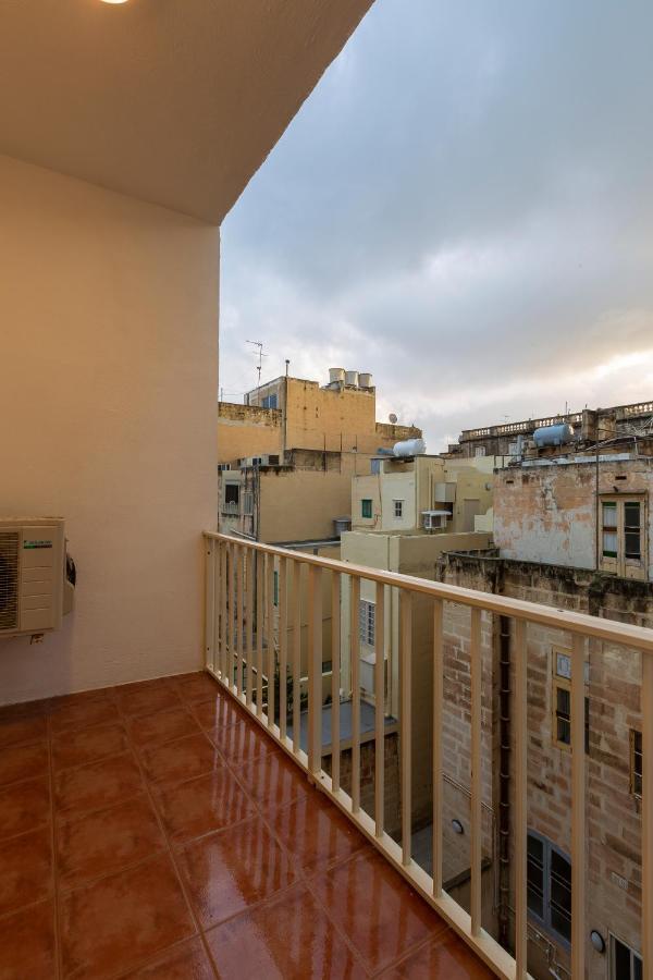 Sliema Central Apartment Just Minutes From The Beach By Jl Kültér fotó